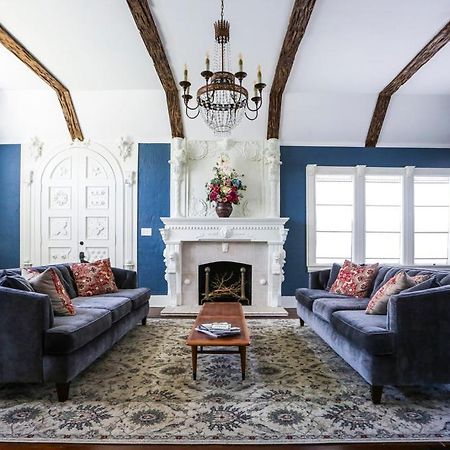 The Kenwood Gables Bed & Breakfast เซนต์ปีเตอร์สเบิร์ก ภายนอก รูปภาพ