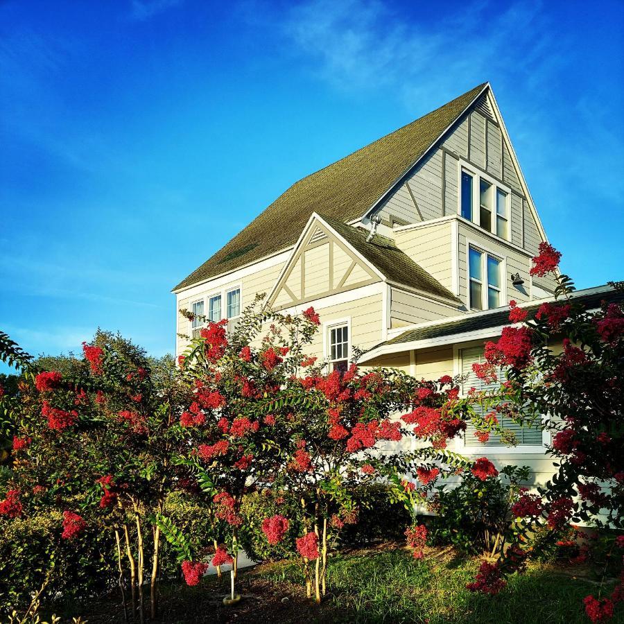 The Kenwood Gables Bed & Breakfast เซนต์ปีเตอร์สเบิร์ก ภายนอก รูปภาพ