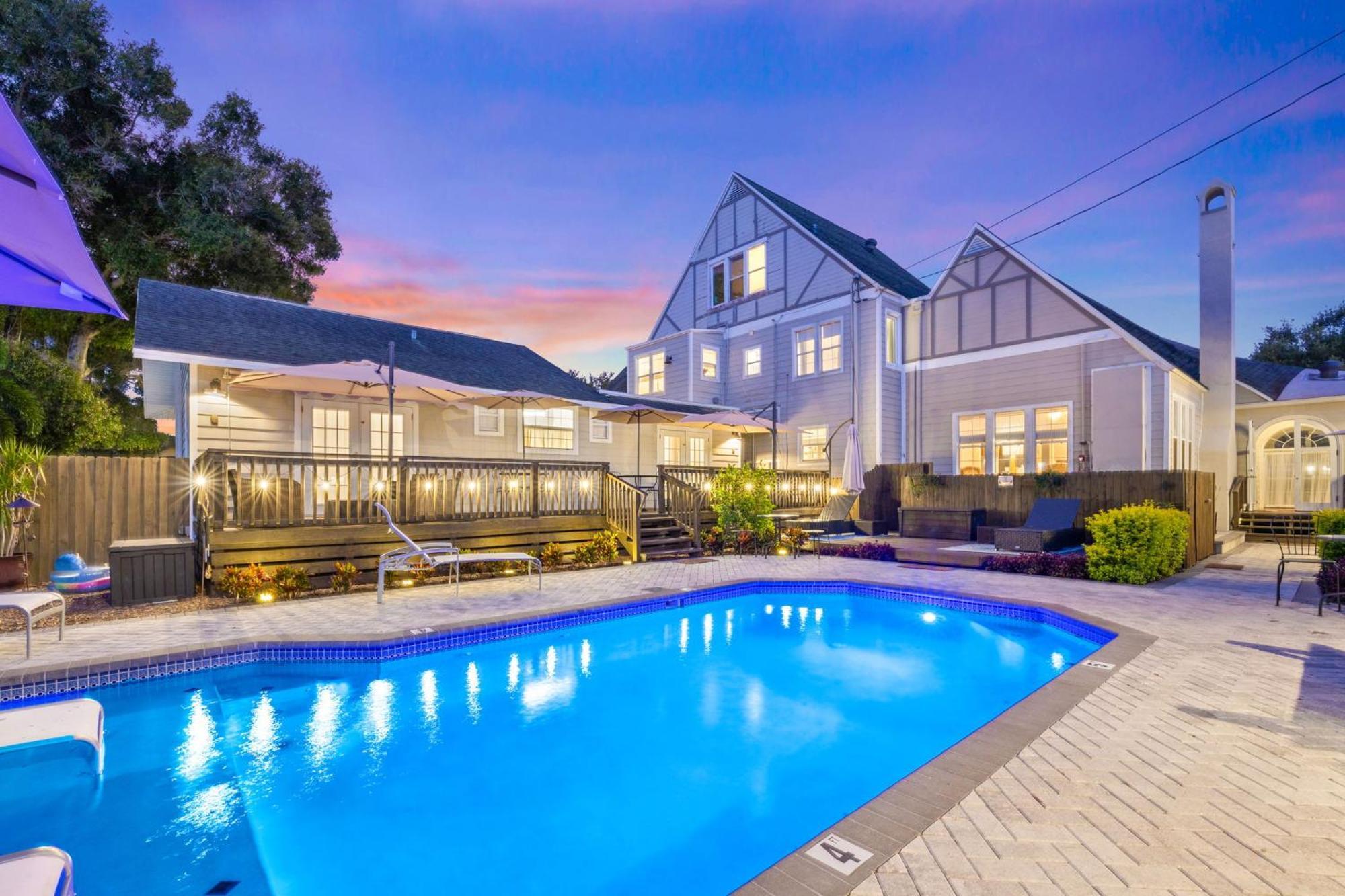 The Kenwood Gables Bed & Breakfast เซนต์ปีเตอร์สเบิร์ก ภายนอก รูปภาพ